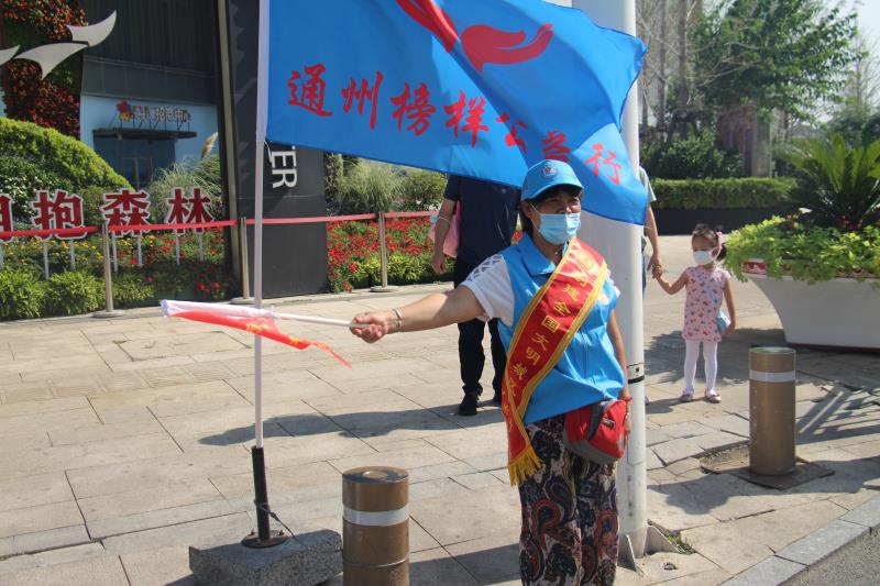 <strong>后入爆操BBW大屁股</strong>